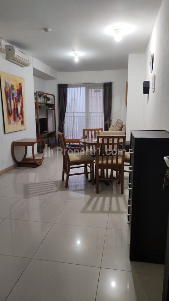 Sewa Apartemen Cosmo Mansion (Jakarta Residence) Thamrin City Jakarta Pusat - 3 + 1 BR Fully Furnished, dekat Pasar Tanah Abang dan Grand Indonesia