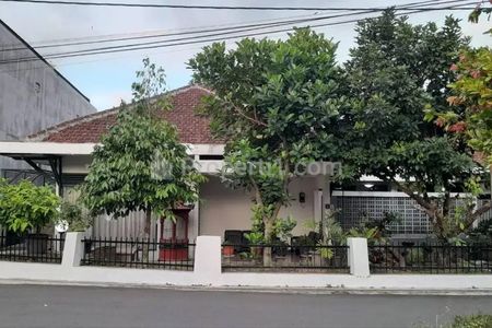 Jual Segera Rumah di Sabo Denokan, Depok, Sleman, Yogyakarta - 10 KT, Cocok untuk Kos, Dekat Kampus & Area Olahraga