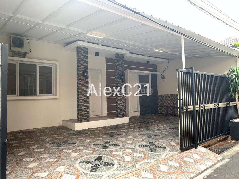 Jual Rumah 4+1 Kamar di Tebet Barat Jakarta Selatan