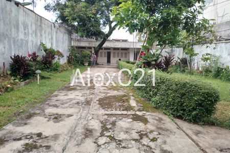 Dijual Rumah Lama di Kemang Jakarta Selatan (Hitung Tanah Saja)