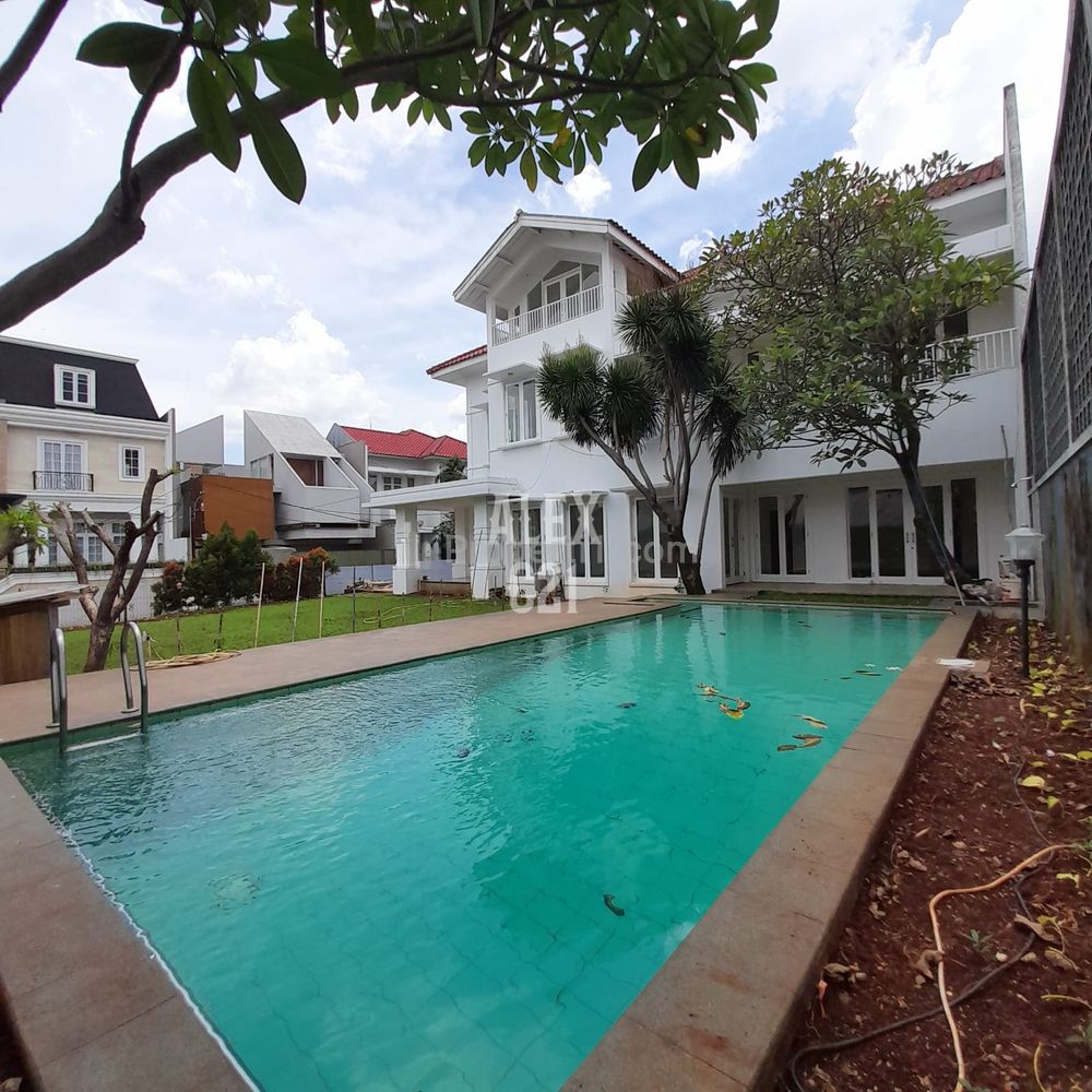 Disewakan Rumah di Cipete Selatan Jakarta Selatan (dekat Kemang dan Jeruk Purut)
