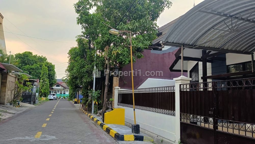 Disewakan Rumah di Rungkut Mapan Surabaya - Kondisi Siap Huni & Bagus