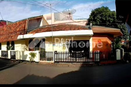 Dijual Rumah Hook 2 Lantai di Setiabudi Jakarta Selatan, Hitung Tanah Saja