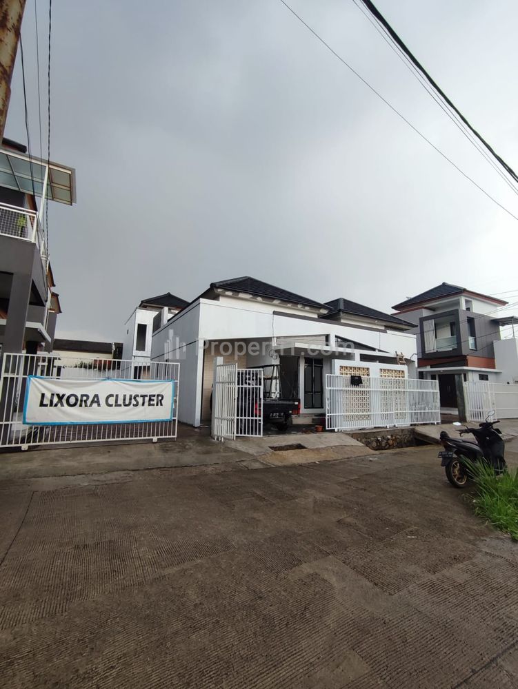 Dijual Rumah Siap Huni di Cisaranten Kulon Arcamanik Bandung Kota - Lixora Cluster
