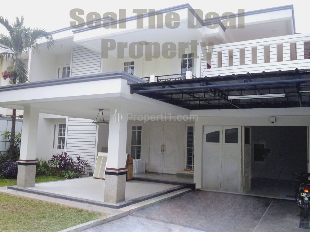 Dijual Cepat Rumah Luas di Kemang Jakarta Selatan STD382