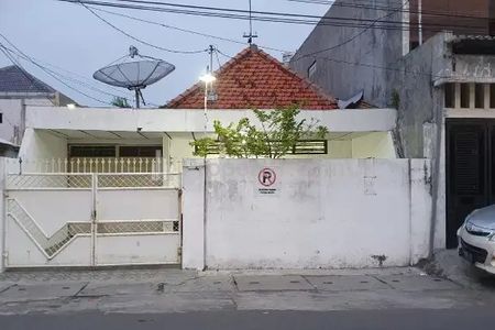 Jual Rumah Murah dan Strategis Letak di Tengah Kota Pucang Sewu Surabaya