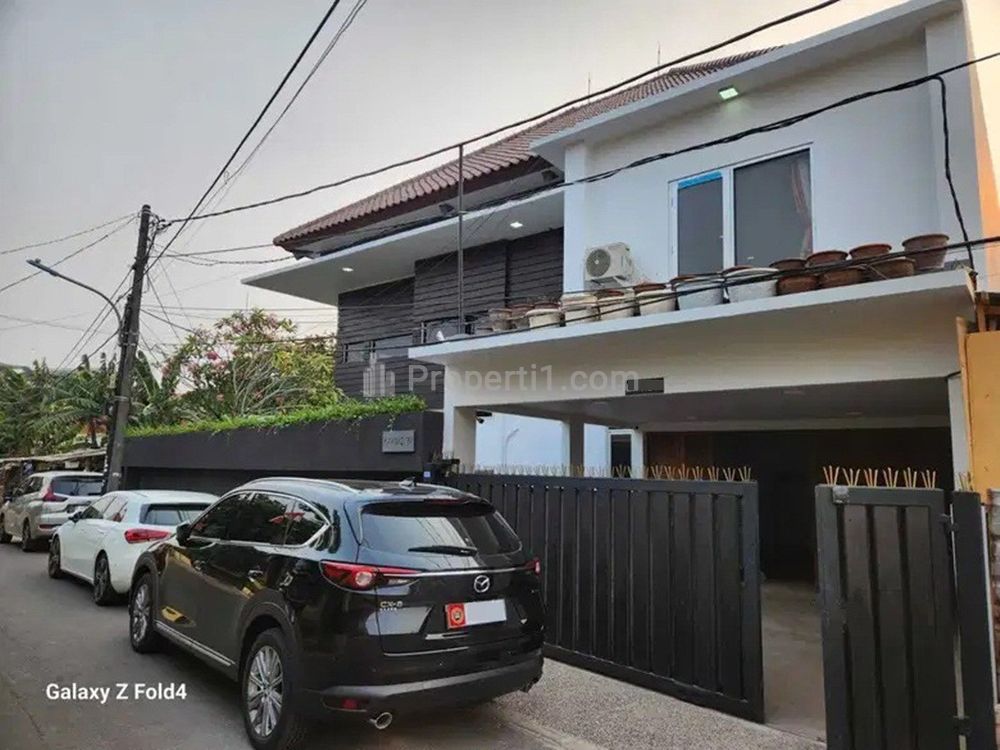 Jual Rumah Minimalis di Kav DKI, Meruya Selatan, Kembangan, Jakarta Barat