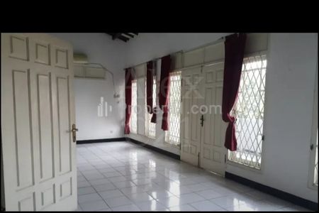 Dijual Rumah Komplek Strategis di Kebayoran Lama, Jakarta Selatan