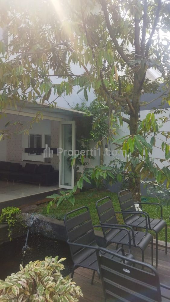 Dijual Rumah Mewah Furnished di Taman Telaga Golf, BSD Tangerang Selatan
