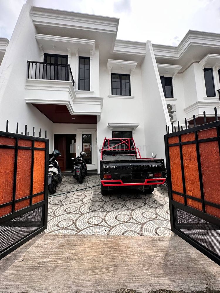 Tampak depan