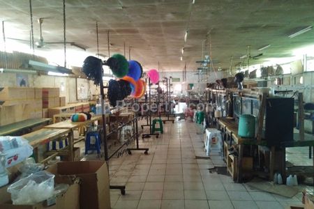 Dijual Pabrik di Cilangkap Tapos Depok Luas Tanah 1050 m2, Harga Best Deal
