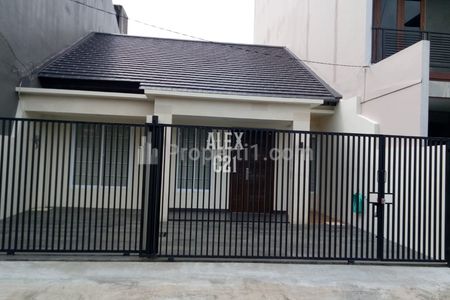 Dijual Rumah 3+1 Kamar Full Furnished di Taman Alfa Indah, Jakarta Barat