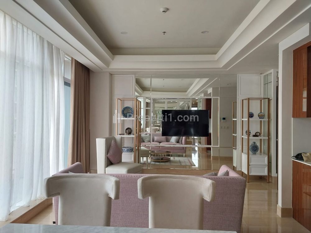 Best Price For Rent Apartemen South Hills at Kuningan - 3+1BR Fully Furnished