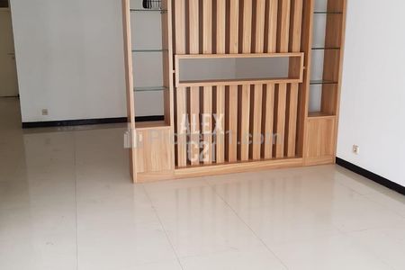 Dijual Rumah 3+1 Kamar di Taman Alfa Indah Jakarta Barat