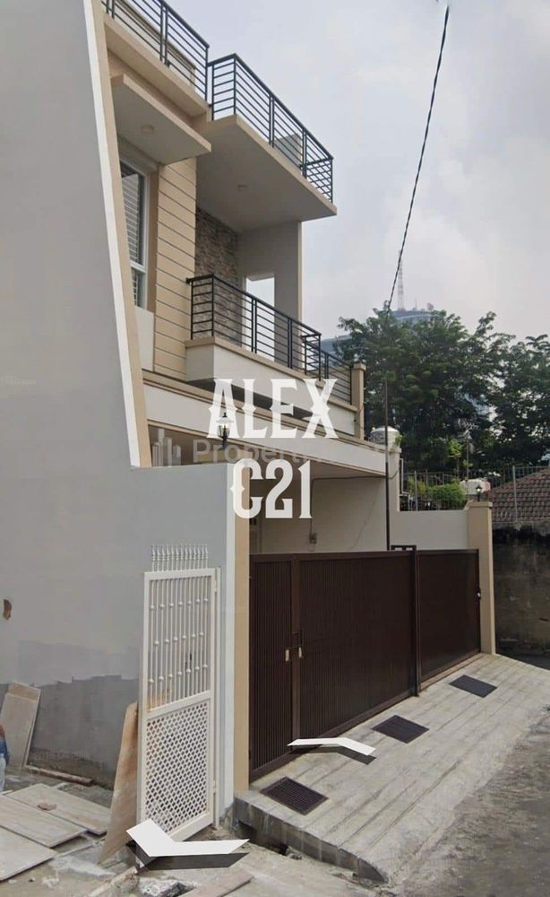 Dijual Rumah B U di Taman Meruya Ilir, Jakarta Barat, Dekat Polsek Kembangan