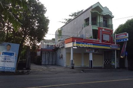 Dijual Tempat Usaha Indomaret Aktif + Rumah 3 Lantai di Kediri Kota