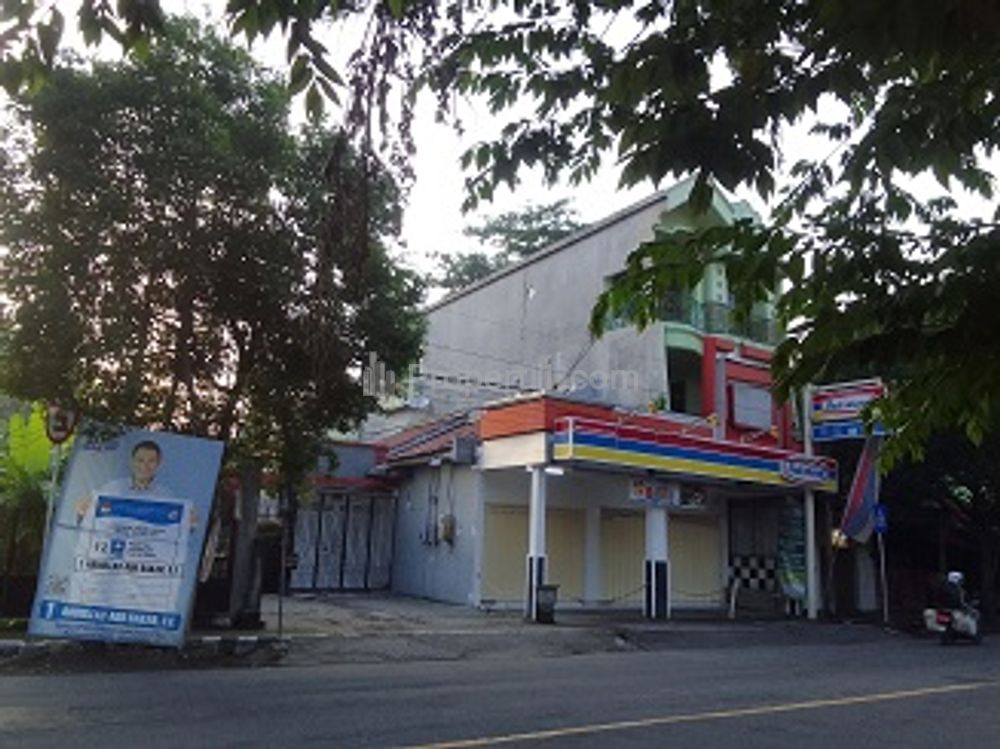 Dijual Tempat Usaha Indomaret Aktif + Rumah 3 Lantai di Kediri Kota