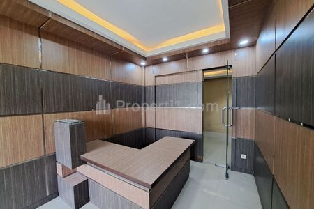 Dijual Rumah Semi Kantor di Cilangkap Cipayung Jakarta Timur