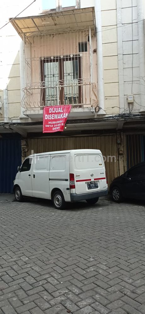 Disewakan Ruko Siap Huni di Komplek Ruko Klampis 21 Surabaya