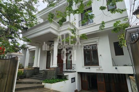 Dijual Rumah Mewah American Classic di Kuningan Barat Jakarta Selatan