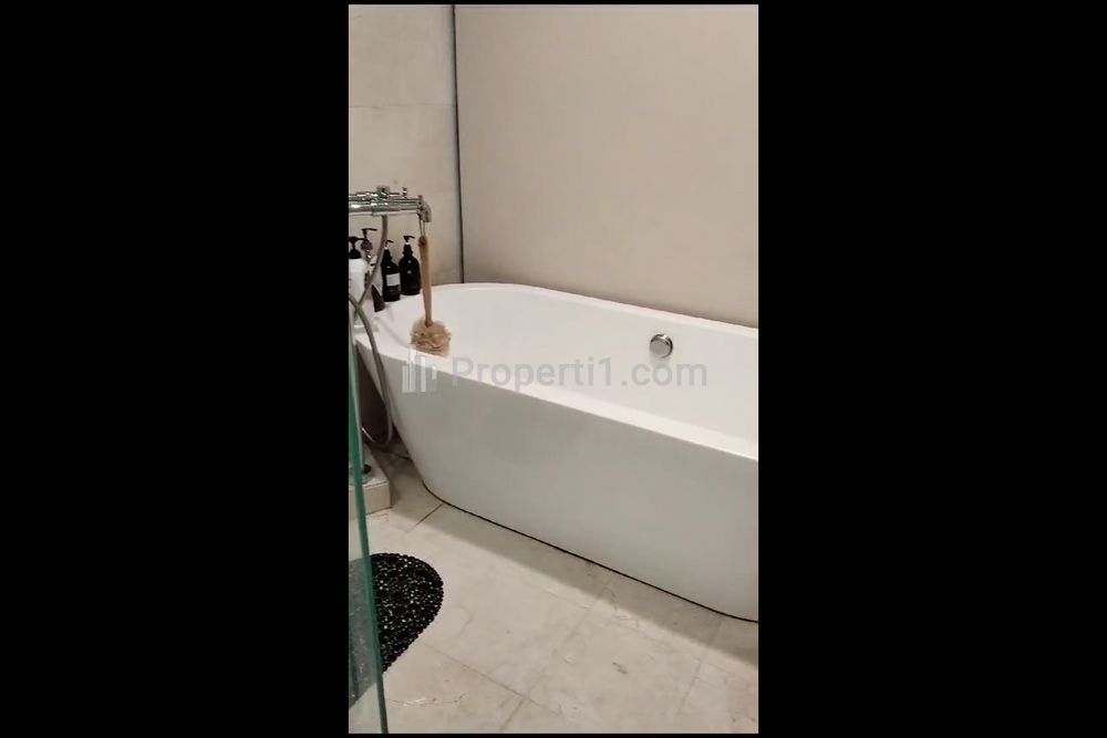 Dijual Apartemen Kemang Village di Mampang Prapatan Jakarta Selatan - 2BR Full Funished