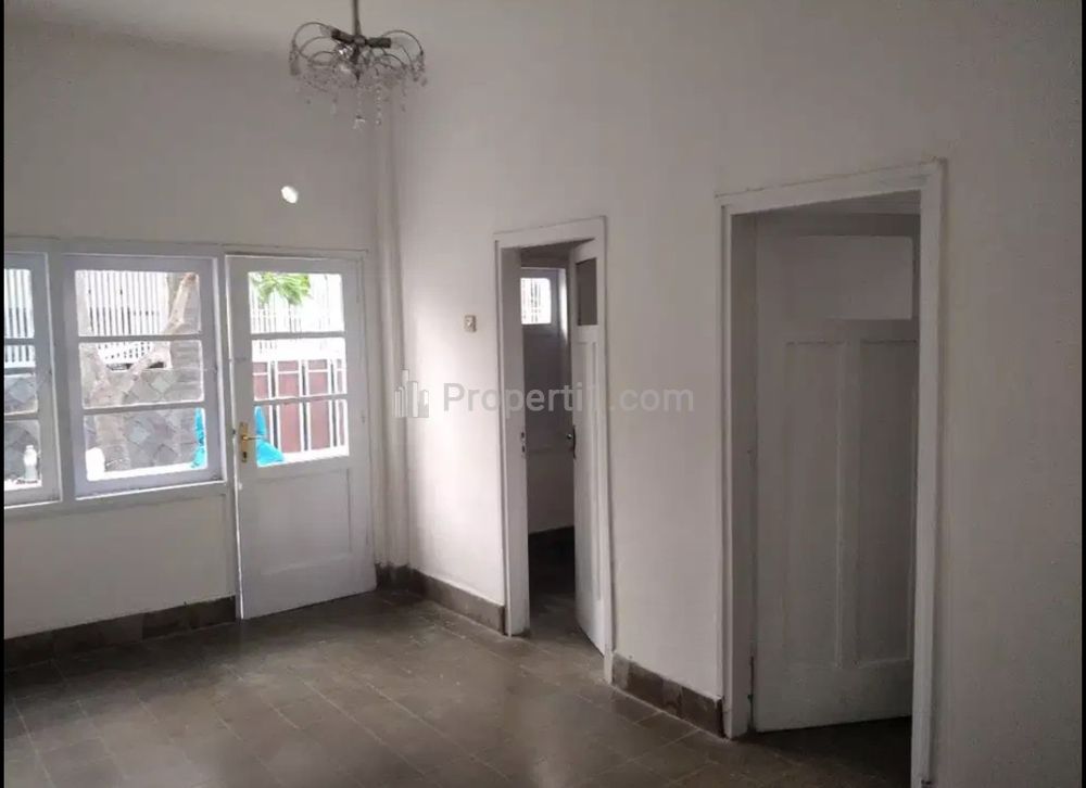 Dijual Rumah Lama Terawat di Pusat Kota Bandung Daera Ciateul