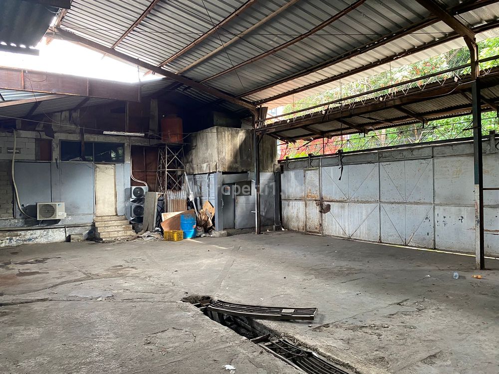 Sewa Gudang Luas Siap Pakai di Kebayoran Lama Utara Jakarta Selatan