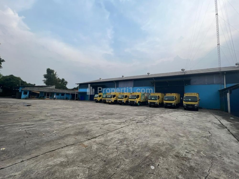 Dijual Gudang di Jalan Raya Tapos Kota Depok - Lokasi Strategis