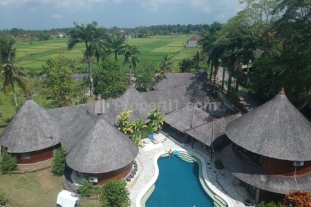 Turun Harga! Jual Murah Villa 5+1 Kamar di Tabanan Bali