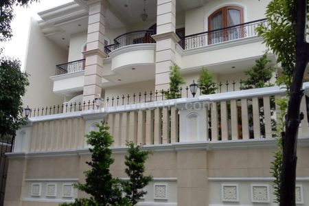 Jual Rumah Mewah Siap Huni di Perumahan Pondok Indah Jakarta Selatan