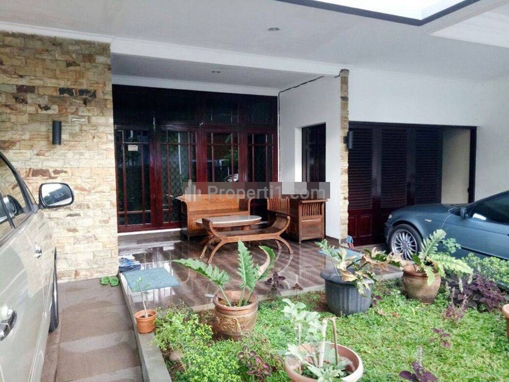 Jual Rumah Mewah Minimalis di Jalan Dwijaya Kebayoran Baru, Jakarta Selatan
