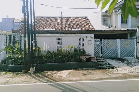 Jual Rumah Lama Masih Bagus di Jalan Dharmawangsa Jakarta Selatan