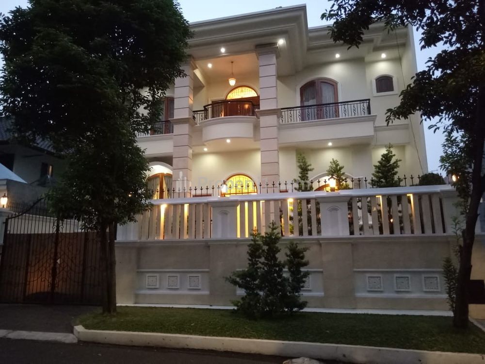 Jual Rumah Mewah Siap Huni di Perumahan Pondok Indah Jakarta Selatan