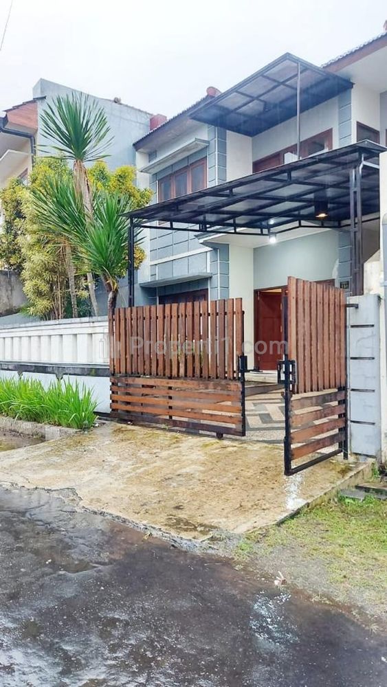 Dijual Rumah Siap Huni Full Furnished di Dieng Malang
