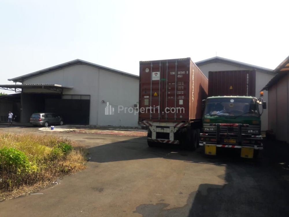 Dijual/Disewakan Cepat Gudang dan Kantor di Jatiasih Bekasi, Akses Jalan Bisa Dilalui Kontainer