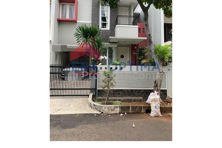 Dijual Rumah Siap Huni di Permata Buana Pulau Peniki, Kembangan, Jakarta Barat