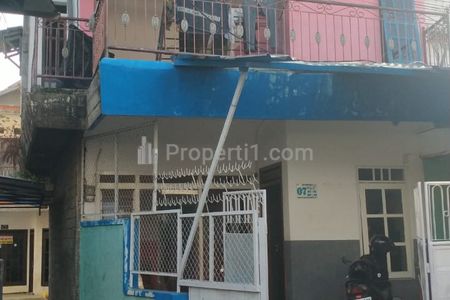 Dijual Rumah 3 Lantai dan Kost-Kostan Aktif di Landungsari, Dau, Malang