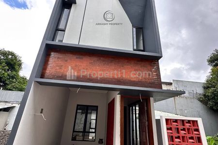 Dijual Rumah Mewah 3 Lantai Plus Rooftop di Pondok Labu Cilandak Jakarta Selatan