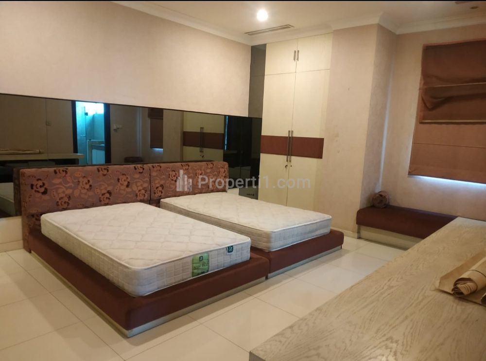 Dijual Apartemen Belleza Permata Hijau Tipe Junior Penthouse - 5+1 BR Semi Furnished