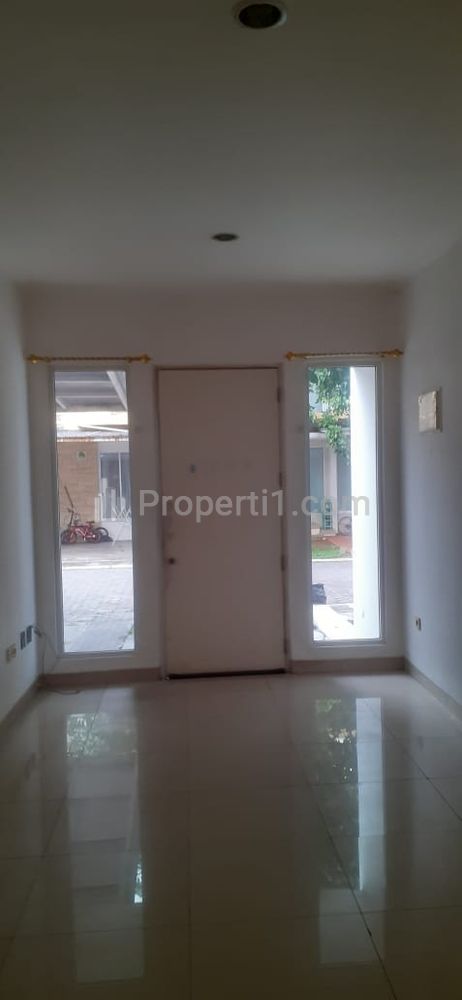 Disewakan Cepat Rumah 2 Lantai Unfurnish di Green Lake City Cluster Asia