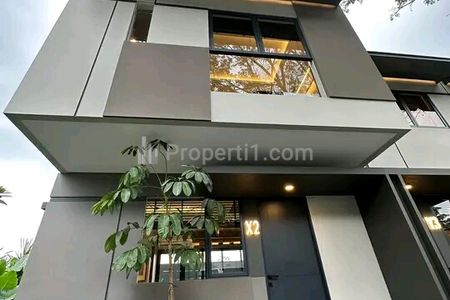 Dijual Rumah 2 Lantai dengan Harga Terjangkau dan Fasilitas Kota Mandiri di Cikarang Pusat, Bekasi
