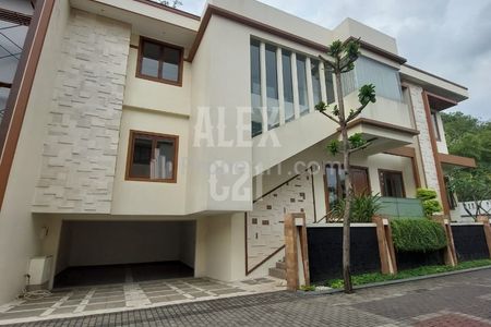 Dijual Townhouse Mewah di Cilandak KKO, Jakarta Selatan