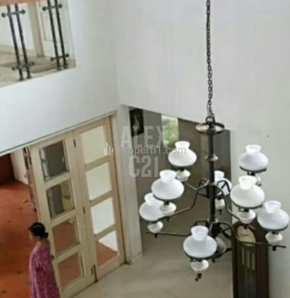 Dijual Rumah di  Mampang Jakarta Selatan BU