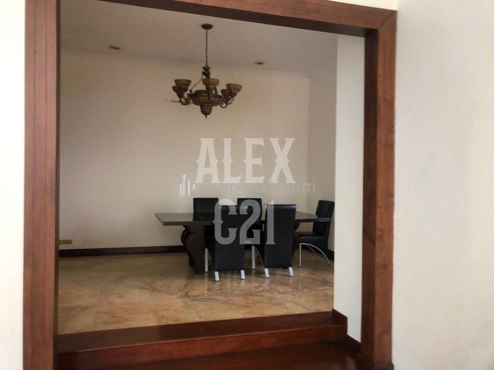 Jual Rumah 2 Lantai Semi Furnished di Komplek Menteri Rasuna Said, Patra Kuningan, Jakarta Selatan