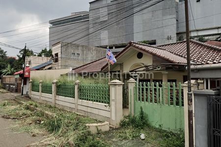 Dijual Rumah Lama Kosong SHM di Jalan Sukasari Kota Bogor