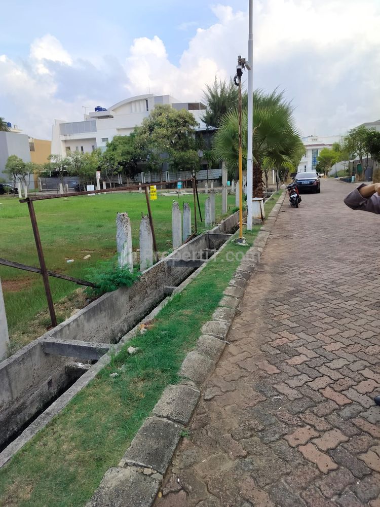 Dijual Tanah di bawah NJOP di Jl. Pantai Mutiara Pluit Jakarta Utara Luas 864 m2