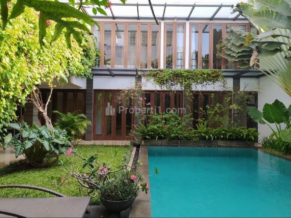 Disewakan Rumah Nuansa Bali dengan Pool, Lokasi Kemang Jakarta Selatan