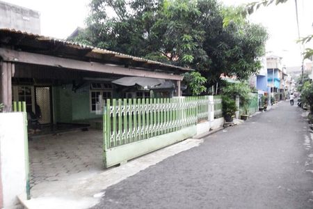 Rumah Dijual di Pondok Bambu Jakarta Timur Dekat Mall Bassura, Mall Kota Kasablanka, RS Premier Jatinegara, Stasiun Jatinegara, Gerbang Tol Pisangan