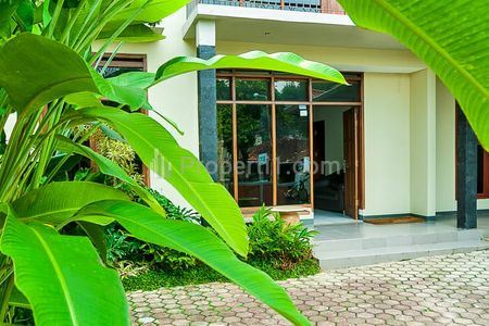 Sewa Rumah Villa Cozy Private Pool Hazelhouse di Ciumbuleuit Bandung Harian Bulanan Tahunan