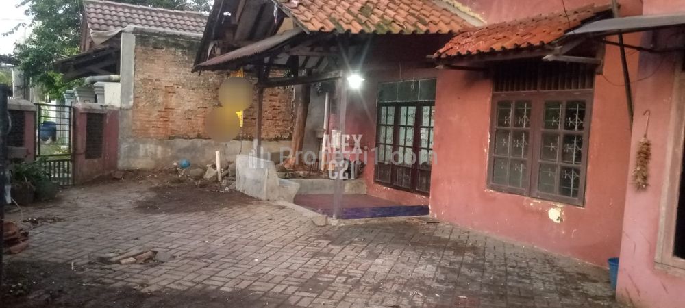 Dijual Rumah Tua Hitung Tanah Saja  di Jatinegara Kaum, Pulo Gadung, Kota Jakarta Timur